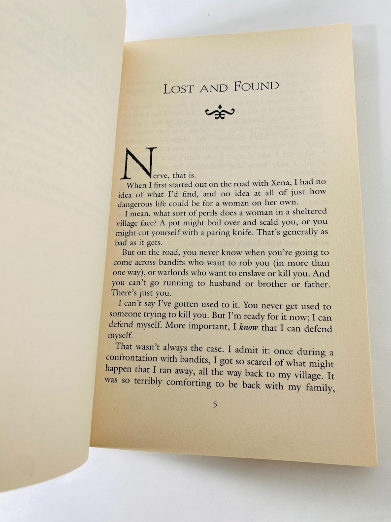 Xena vintage paperback book All I Need to Know I Learned from the Warrior Princess by Josepha Sherman circa 1998 immagine 7