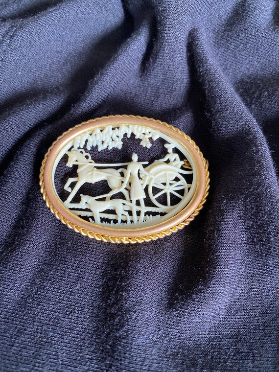 Broche Ancienne Tête En Celluloïd Des Années 1920/1940 Sur Métal Argenté - Bijou Vintage Français