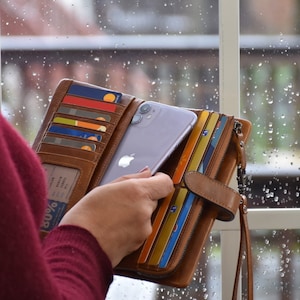 Personalized Women Wallet, Long Leather Wallet,  Handmade Clutch Wristlet Leather Wallet, Wallet for Wife,Christmas Gift for Mom and Grandma