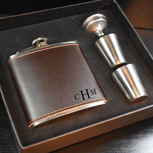 Engraved Flask Gift Set Personalized Flask Set for Groomsmen Etsy
