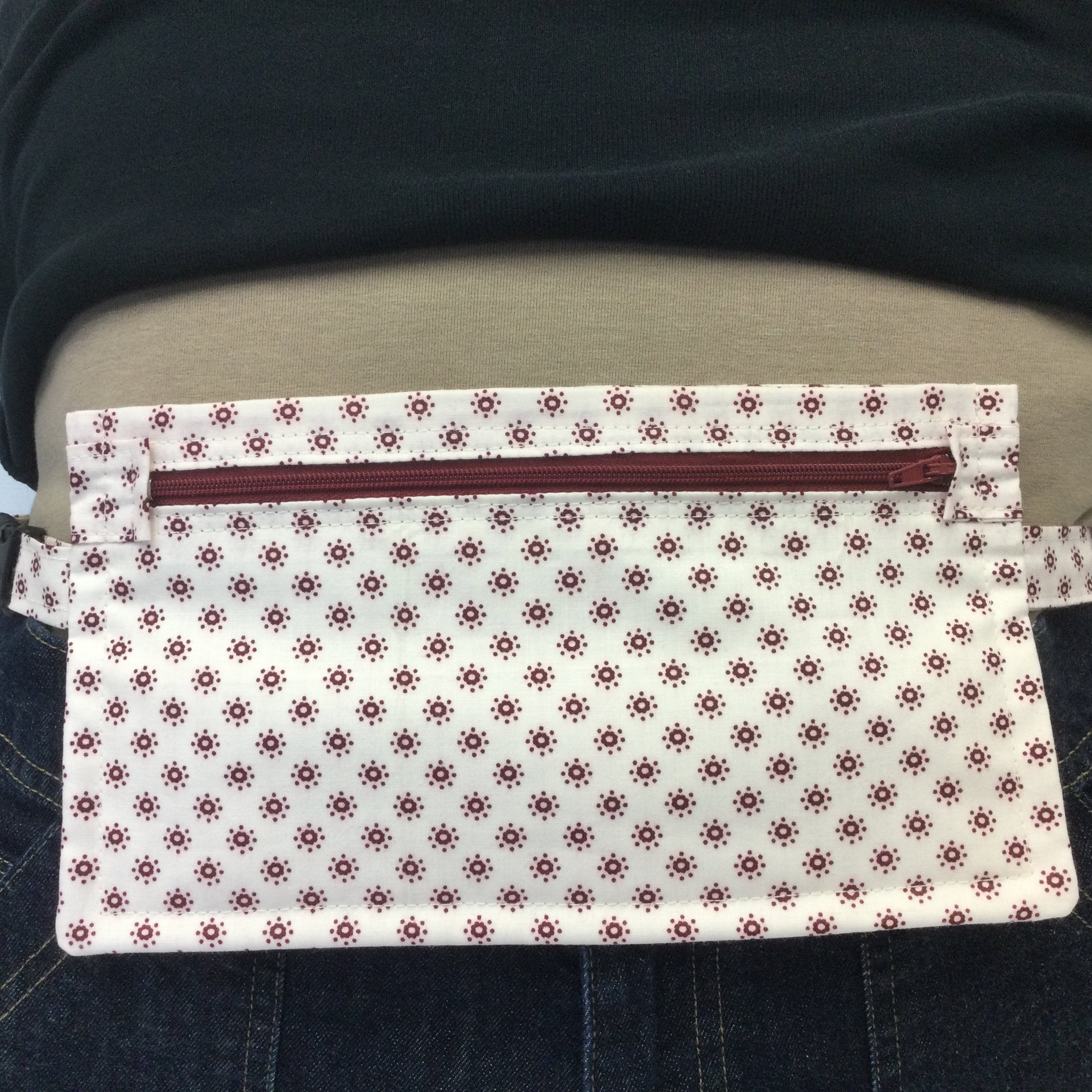lapinchen Versteckte BH-Geldbörse für Damen, Unterwäsche-Tasche für  sicheres Reisen, Reise-Brusttasche, Fleshcolor, Secert Geldtasche mit  verstellbarem Gummiband für Reisen : : Fashion