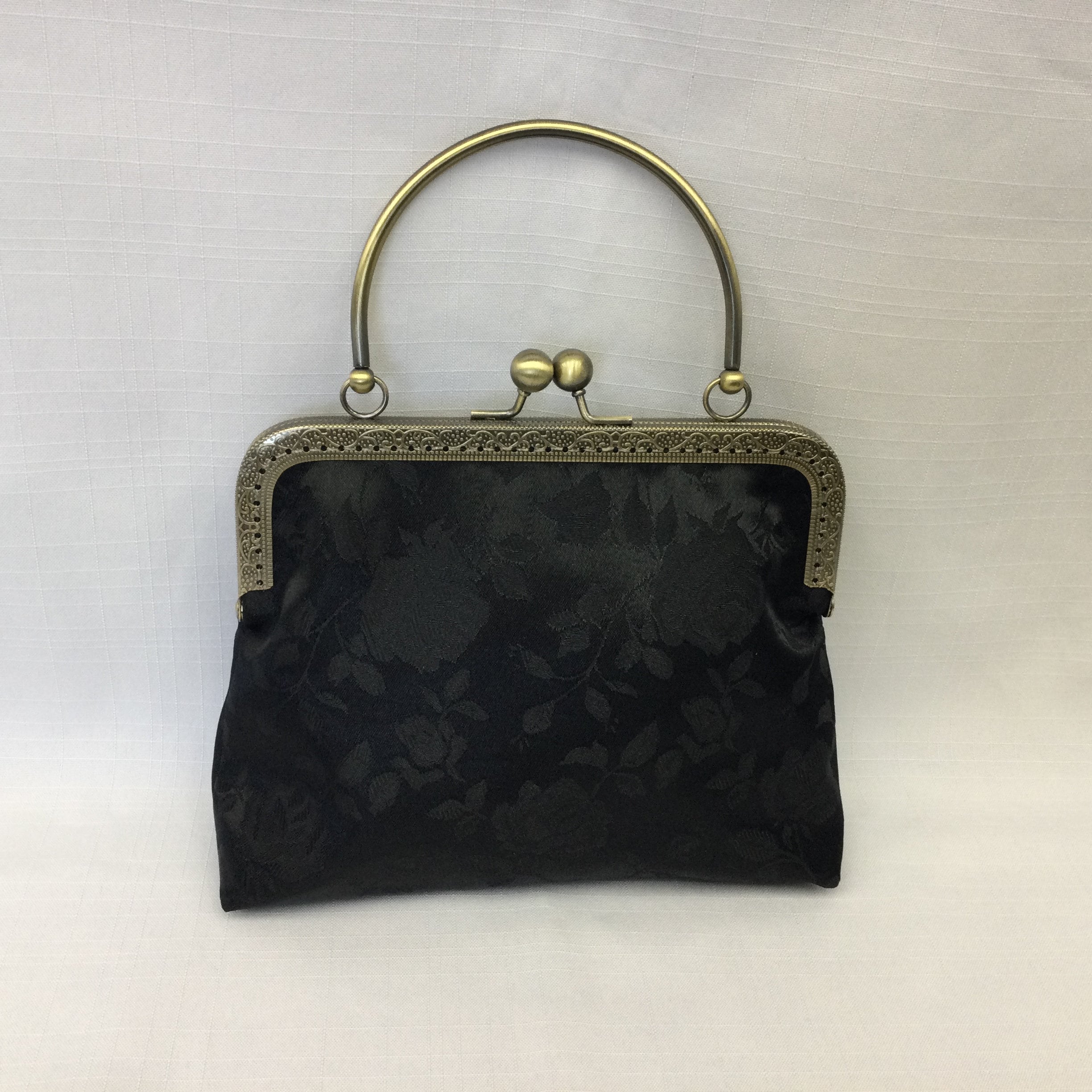 1 pièce Sac de soirée satiné glamour, avec fermoir décoré de strass de