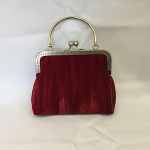 Sac à main en velours plissé/sac à main rouge multicolore/sac à main de soirée/sac à main en tissu/cadre de sac à main en or antique avec poignée et fermoir boule