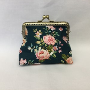 Portemonnee roze rozen/opberger bloemen portemonnee/minicosmeticatas/portemonneeframe met kogelsluiting