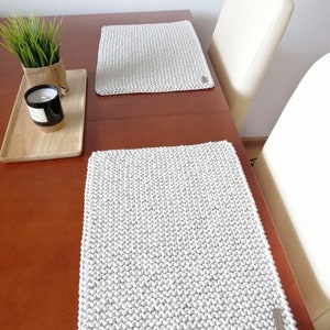 Table and plate mat made of 3mm cotton string, in various sizes. image 8