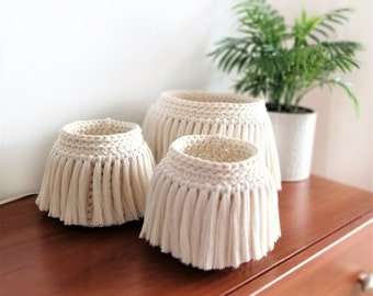 BOHO basket, round basket with fringes, pot cover.