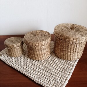 Table and plate mat made of 3mm cotton string, in various sizes. image 6