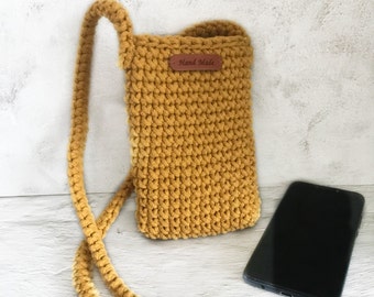 Small shoulder bag without clasp, phone case, crossbody.