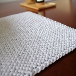 Table and plate mat made of 3mm cotton string, in various sizes. image 1