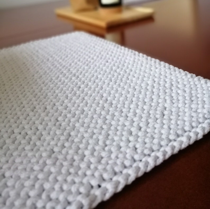 Table and plate mat made of 3mm cotton string, in various sizes. image 1