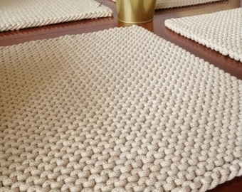 Set de table et dessous de plat en coton de 5 mm, disponible en différentes tailles.