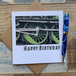 Train Wheels verjaardagskaart Happy Birthday - Artistieke Stoomtrein Wheel Design - Berichten wereldwijd