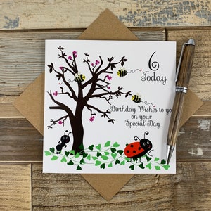 Cartão de aniversário colorido do bicho para crianças - qualquer idade - personalizado - Postagens em todo o mundo
