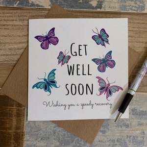 Tarjeta Get Well Soon - Una tarjeta de diseño de caleidoscopio de mariposas con sobre - Envíos a todo el mundo