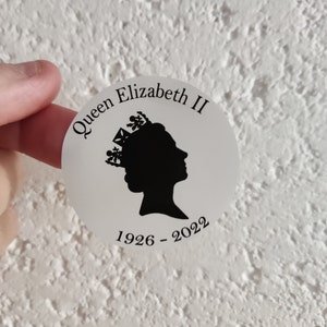 2x Królowa Elżbieta II Okrągłe naklejki Kalkomanie Naklejki samochodowe Respect Memory 5 cm Okrągły krój