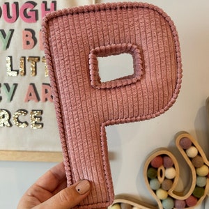 Letras de tecido ROSA veludo cotelê decoração de berçário presente para bebê recém-nascido presente de batizado