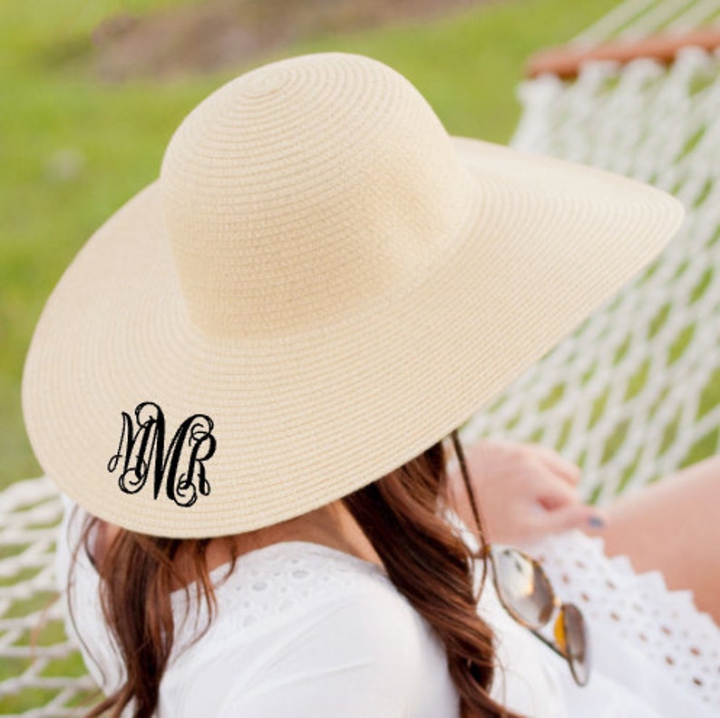 Monogrammed floppy hat regalo de dama de honor sombrero de sol monograma idea de regalo menor de 25 luna de miel sombrero de playa monograma sombrero Derby imagen 1