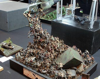 Brad Pitt World War Z Zombie Chopper Scene Big Unique Diorama Figurine Statue