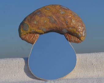 Specchio a parete a forma di fungo, decorazione della parete di funghi, specchio di fungo marrone, piccolo specchio da parete, funghi carta-mache, arte della parete dei funghi, specchio