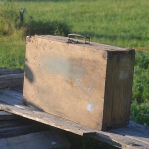 Grote houten koffer, jaren 1950, vintage houten koffer, militaire houten kist, grote houten kist, rustiek huisdecor, man Cave Box, reisdoos