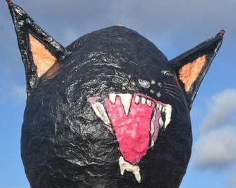 Schreeuwende zwarte kat grijnzende mond, vol tanden en 6 echte kattensnorharen: UNIEKE PAPERMACHE LAMPENKAP, Zwarte Lamp, Ongebruikelijke Hanglamp, Eigenaardigheid