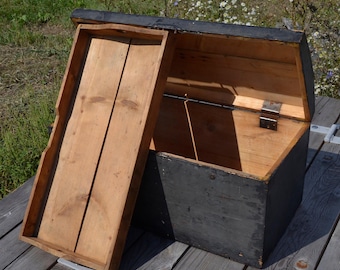 ANTIEKE zwarte houten KOFFERBAK Kroatisch antiek uit de jaren 1900, grote opbergkoffer, grote houten kist, handgemaakte houten kist m. Houten dienblad, rolblad