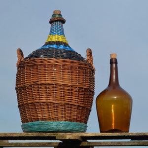 2 VINTAGE DEMIJOHN BOTTLES, 25 l Wicker Demijohn, 3 l Brown Amber Damme Jeanne, Country Decor, Demi John Vases, Demijohns, Rustic Home Decor