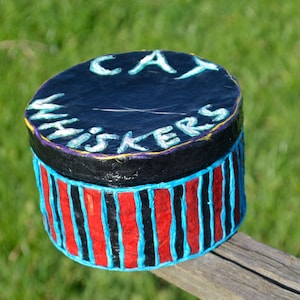CAT WHISKERS BOX with 2 Real Sivko's Whiskers, Round Handmade Box, Box for Cat Whiskers, Cat Lovers Gifts, Box for Cat Hair, Paper Mache Box