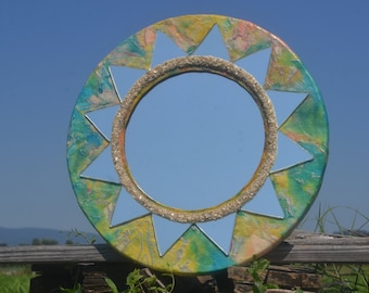 GREENISH SUN MIRROR, Decorative Wall Mirror, Sunburst Mirror, Colorful Mirror, Boho Mirror, Eclectic Wall Furniture, Large Round Mirror, Sun