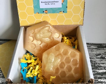 Bee and Honeycomb Soap, Bee Soap, Honeycomb Soap, Teacher Gift, Gift for Mom, Thank You Gift