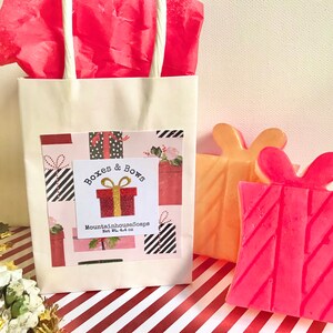 Christmas Stocking Stuffer, Soap Stocking Stuffer, Christmas Soap, Holiday Thank you Gift, Christmas Party Favor, Soap in a Bag Favor