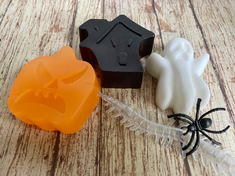 Halloween Soap, Halloween Soap Gift, Halloween Soap Set of 3, Fall Soap, Ghost, Haunted House, Pumpkin Soap, Kid Halloween Gift image 3