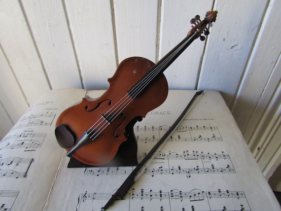The top box violin