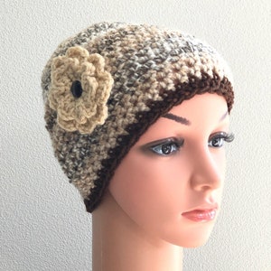 Crochet Chemo Beanie, Removable Flower, Soft Acrylic Hat bild 3