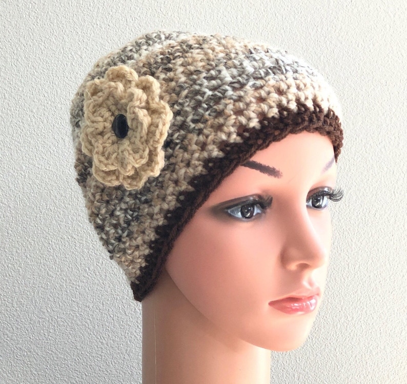 Crochet Chemo Beanie, Removable Flower, Soft Acrylic Hat bild 3