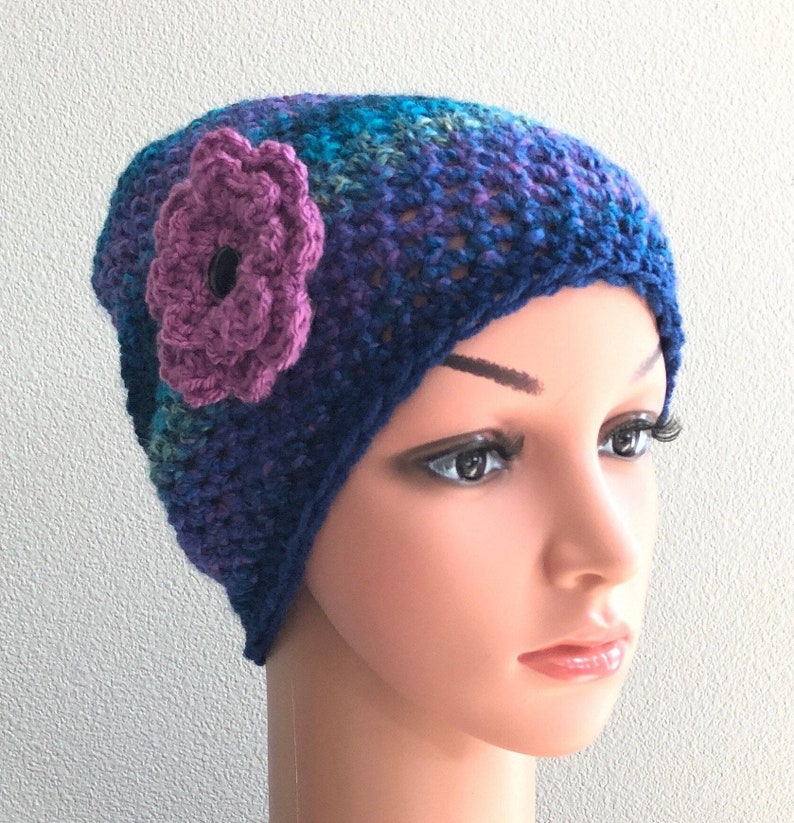 Crochet Chemo Beanie, Removable Flower, Soft Acrylic Hat bild 6