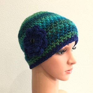 Crochet Chemo Beanie, Removable Flower, Soft Acrylic Hat bild 8