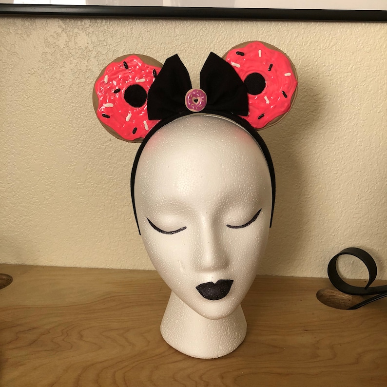 Donut mouse ears