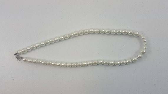 Vintage Faux Pearl Necklace - image 2