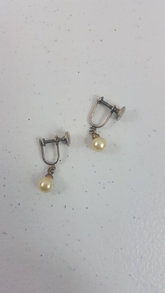 Vintage Faux Pearl Earrings (screw back)