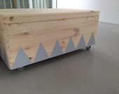 Wooden Toy Box XL Rolls Triangle White Lid