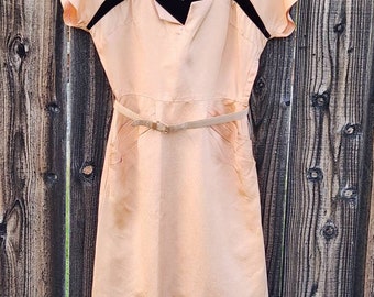 1940s Peach Cocktail Dress With Black Velvet Insert And Rhinestone Brooch.  Size Medium.