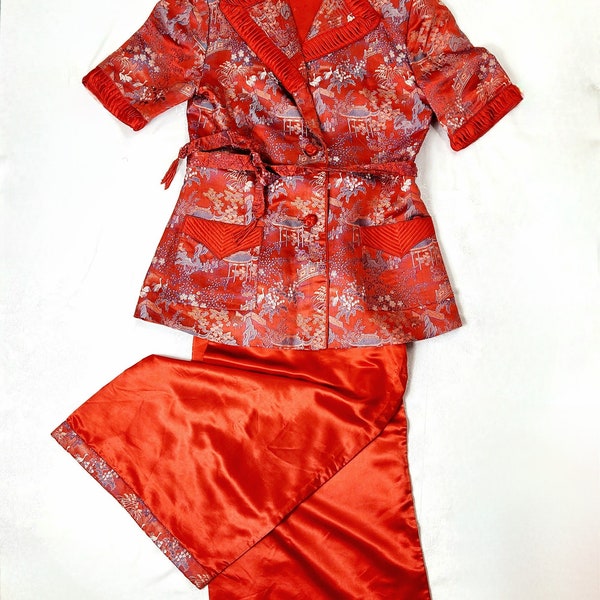 Beautiful 1940s Vintage Embroidered Chinese Silk Pajama Set With Floral Print Featuring Cranes, Pagodas, Figures