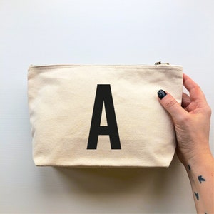 Pochette personnalisée Monogram Initial Canvas