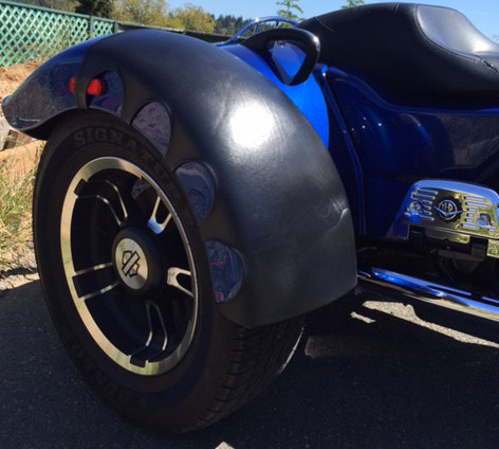 tri glide fender bra