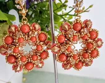 「Koralba」イヤリング、PDF チュートリアル、パール付きイヤリング、Ladygioshop、ダイヤモンドオ付きイヤリング、バイコーン付きチュートリアル、ビーズ イヤリング