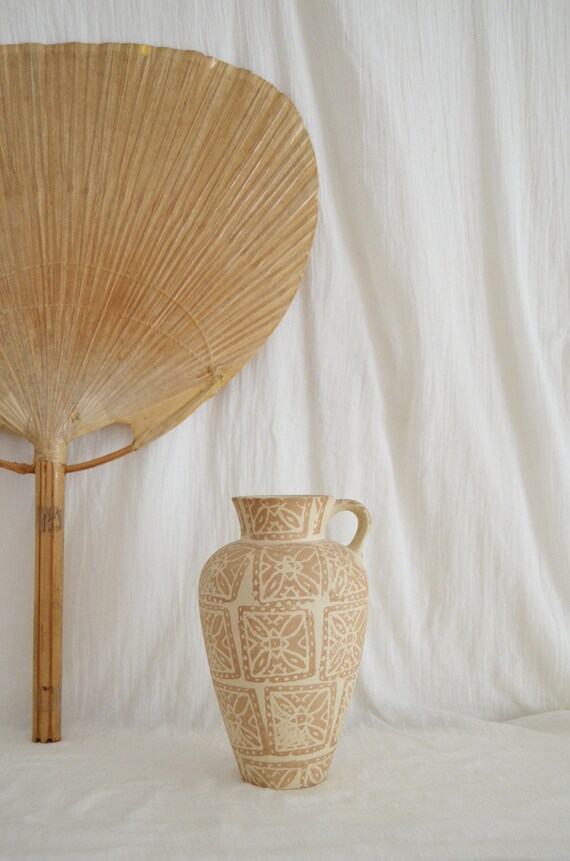 Vintage clay jug ceramic vase amphora 1960s beige home décor mid century danish design studio ceramics