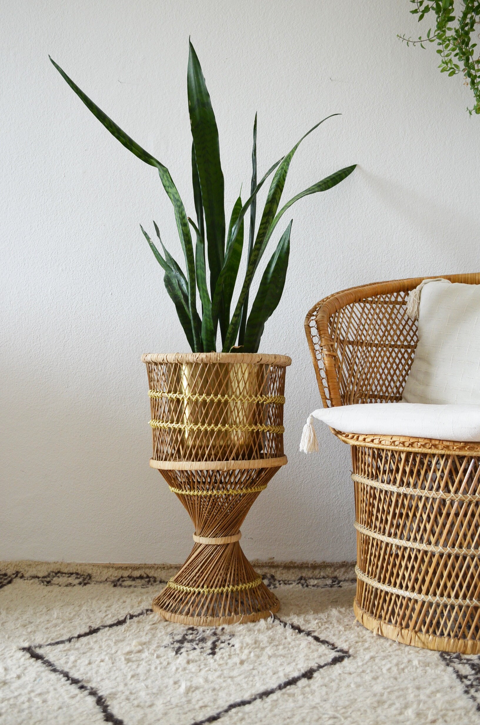 Bohemian plant stand rattan boho plant stood wicker floral column 1970