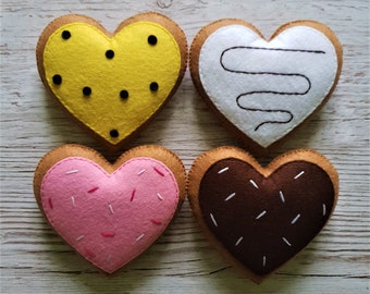 Heart Doughnut, Biscuits, Sugar Cookie Heart, Valentines Donut, Felt Food Donuts, Play Food, Pretend Play