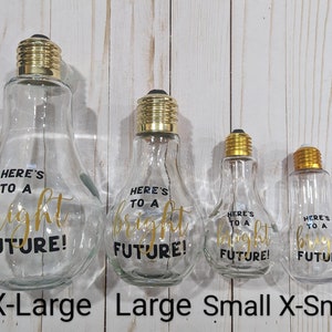Here's to a bright future - Light Bulb - Gift - Graduation Gift - Wedding Gift - Money holder - Grad - Card - CONTENTS NOT INCLUDED